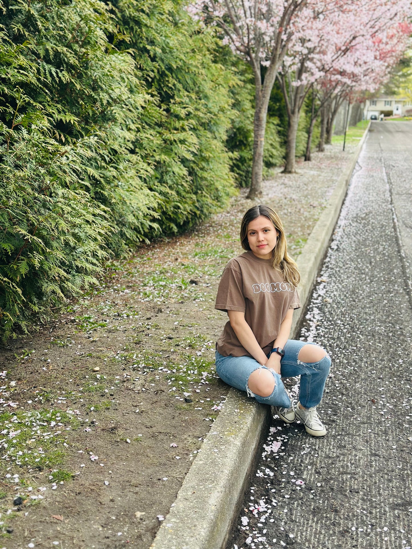 DOG 🐶🐾MOM T-SHIRT