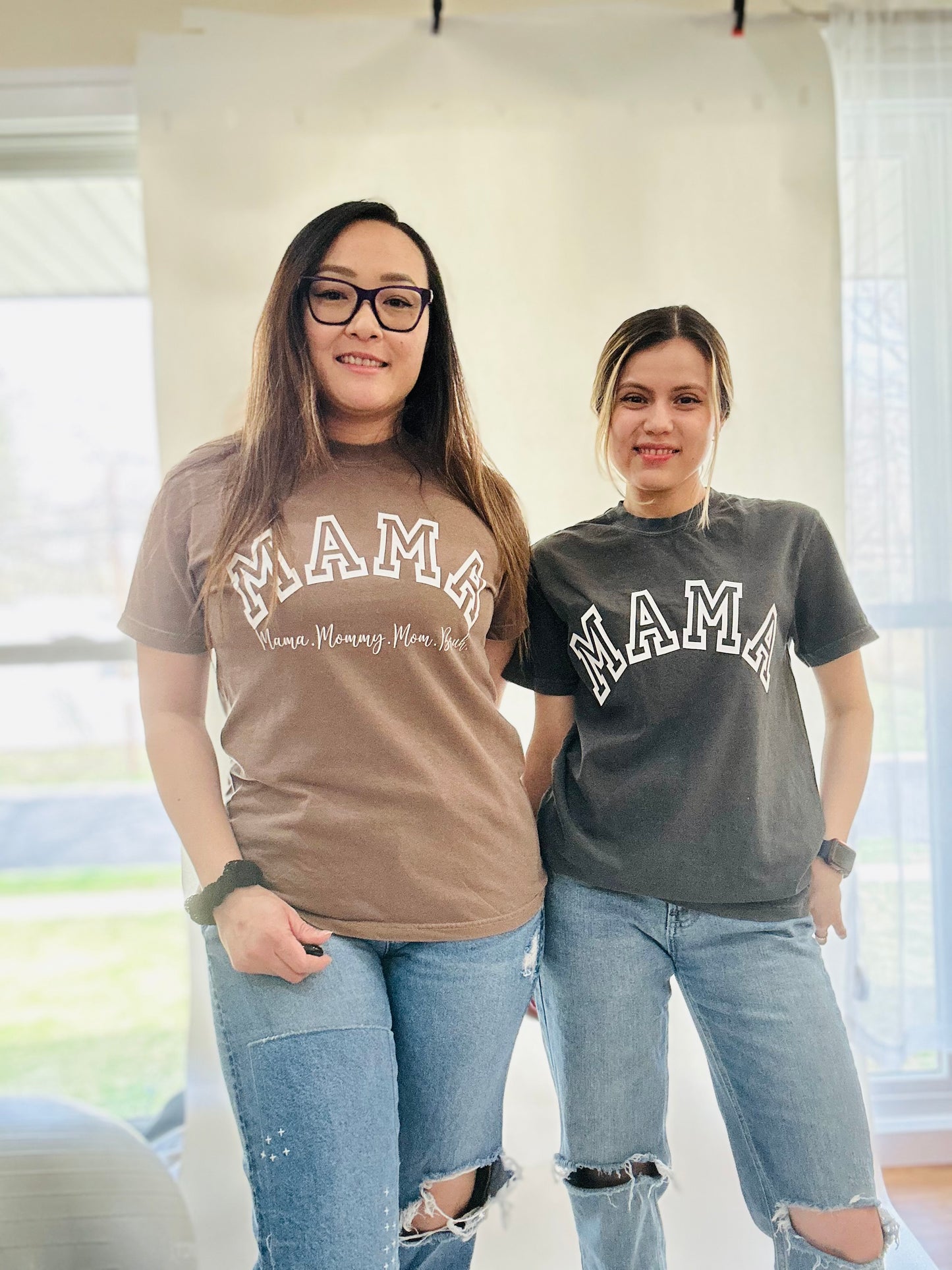 MAMA π©π»π΅π» T-SHIRT