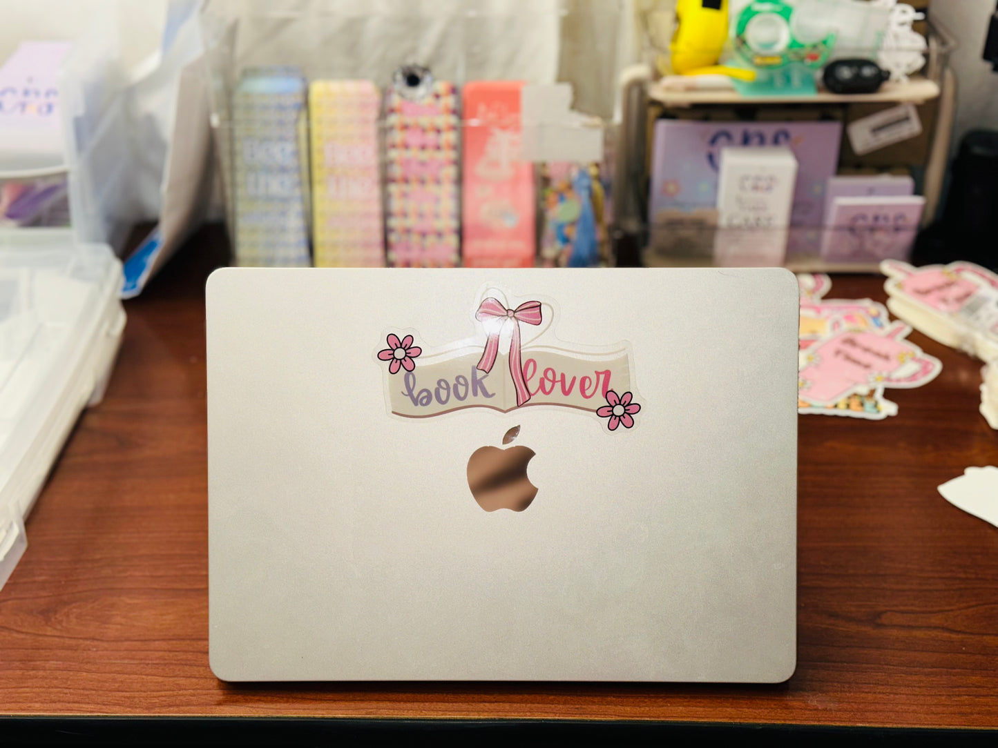 Book Lover 💜🎀 - Decorative Sticker