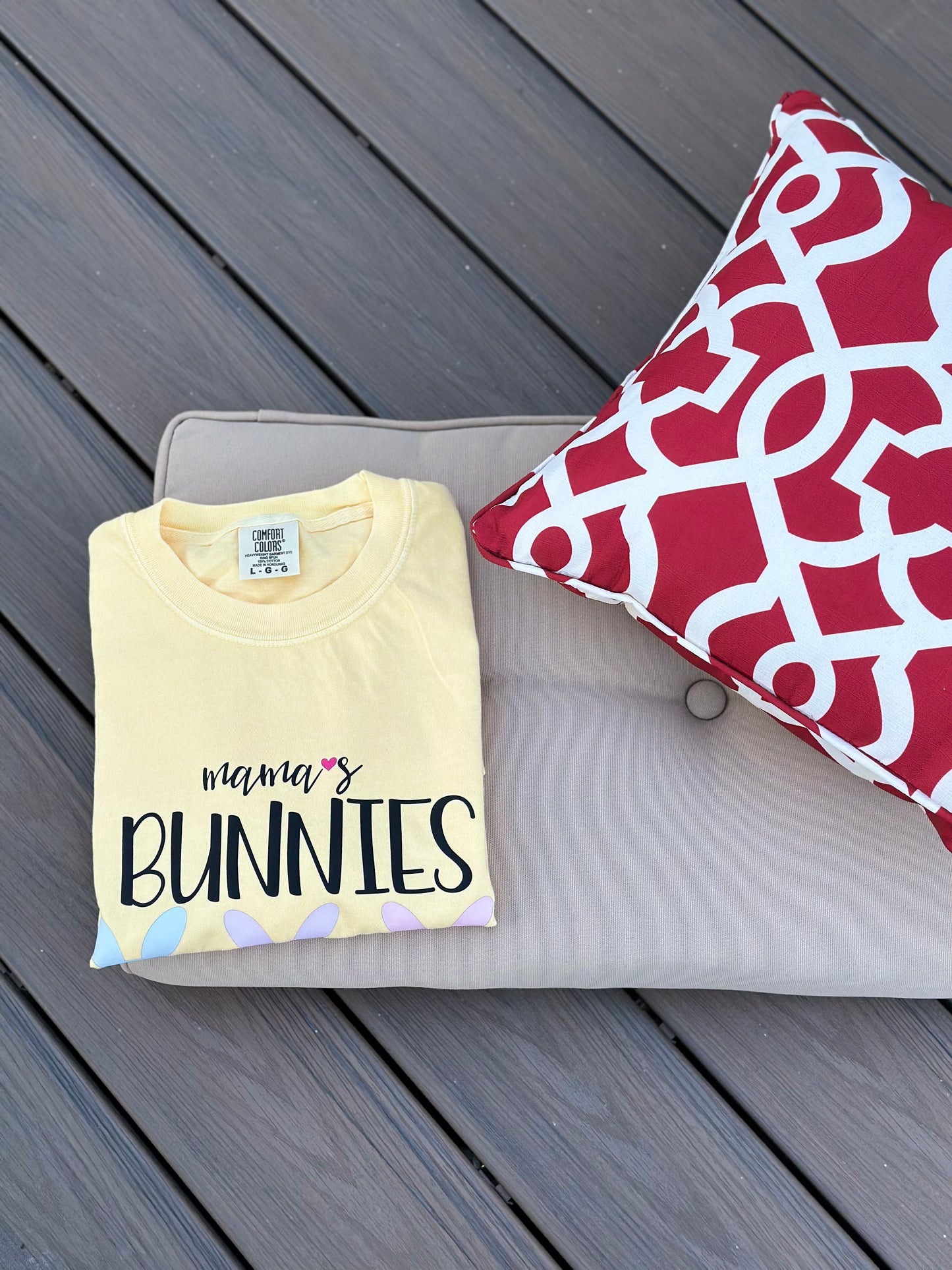 Mama's Bunnies 🐇🐇🐇 T-shirt